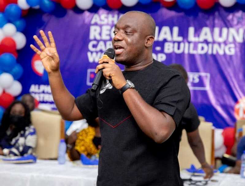 Frimpong Challenges Mahama to Fulfill Health Trainee Posting Promise